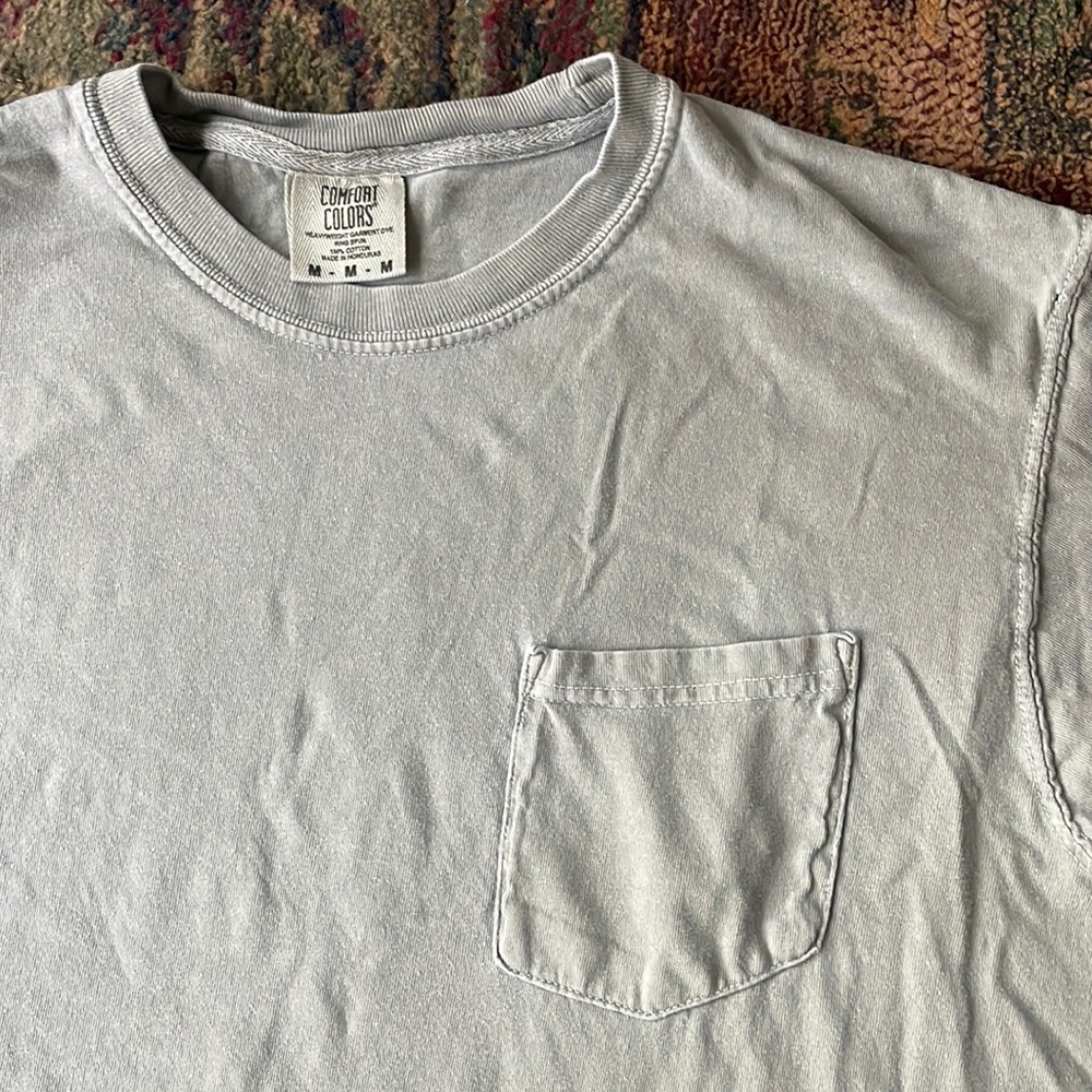 Comfort Colors plain grey short sleeve pocket tee 100% cotton unisex fit soft